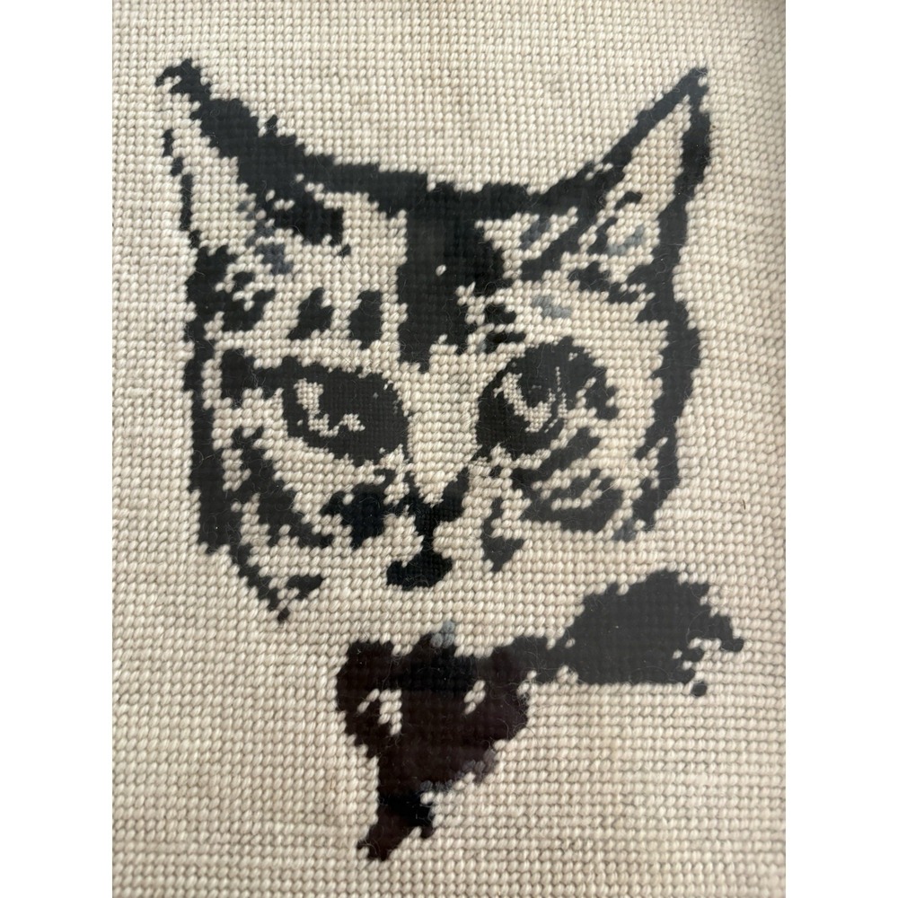 VTG Needlepoint Cross Stitch Framed Cat Artist Signed Black & White 10" X 13" - Picture 3 of 7